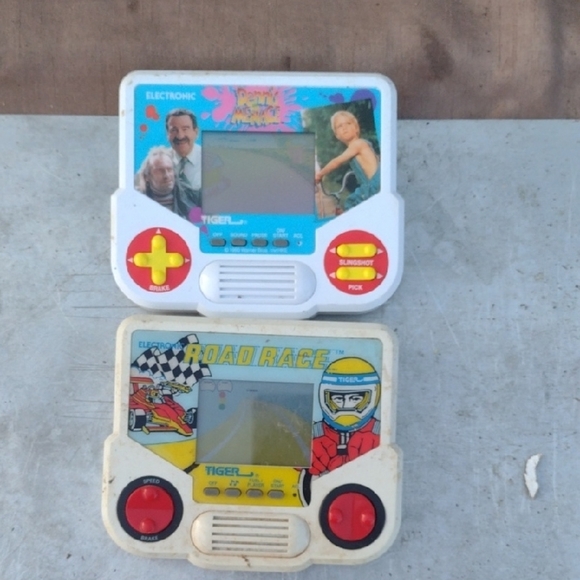 Handheld Game Set - White and Cream - Picture 1 of 1